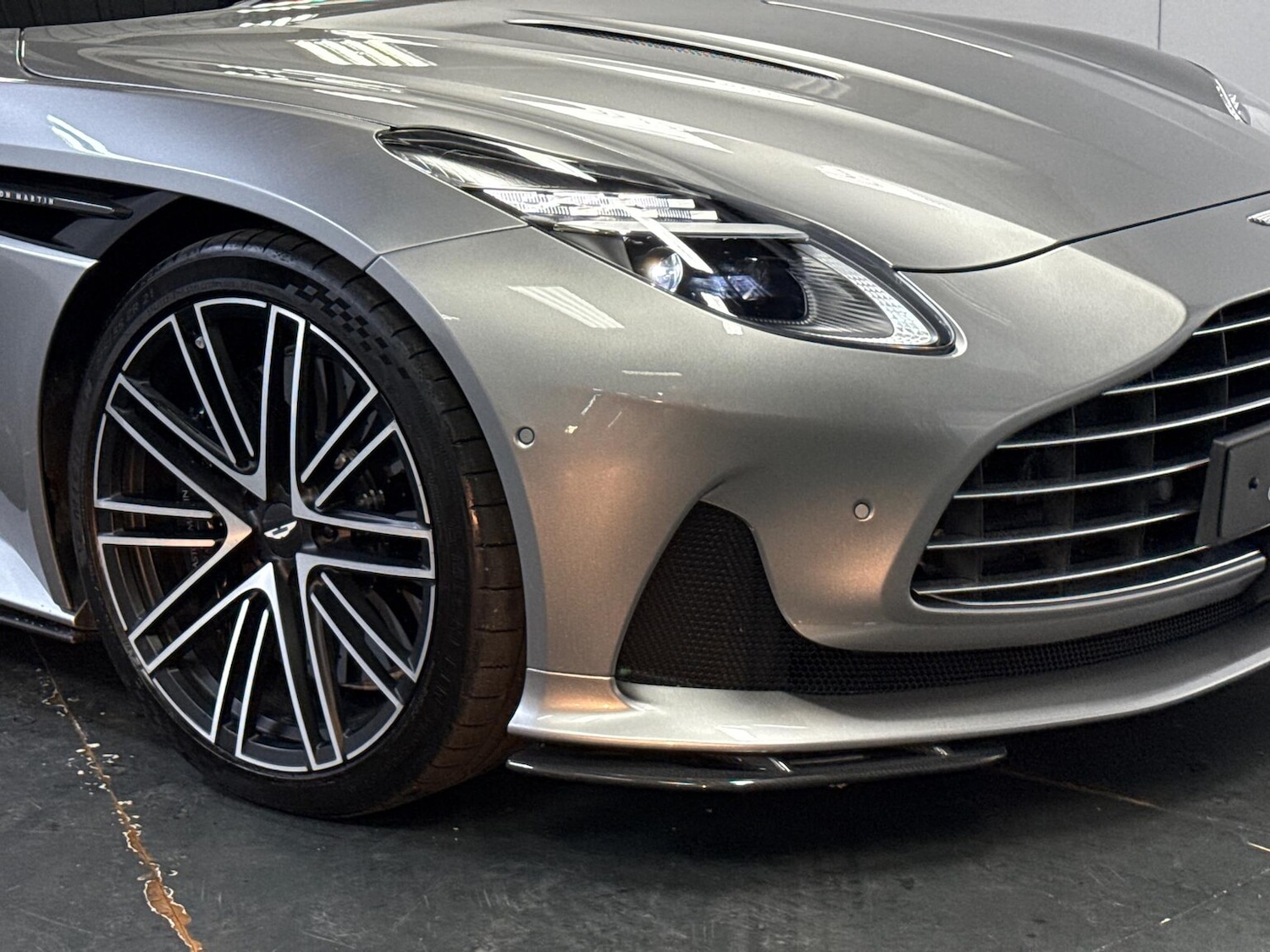 Used Aston Martin V8 2025 for sale - 76402396: Photo 40