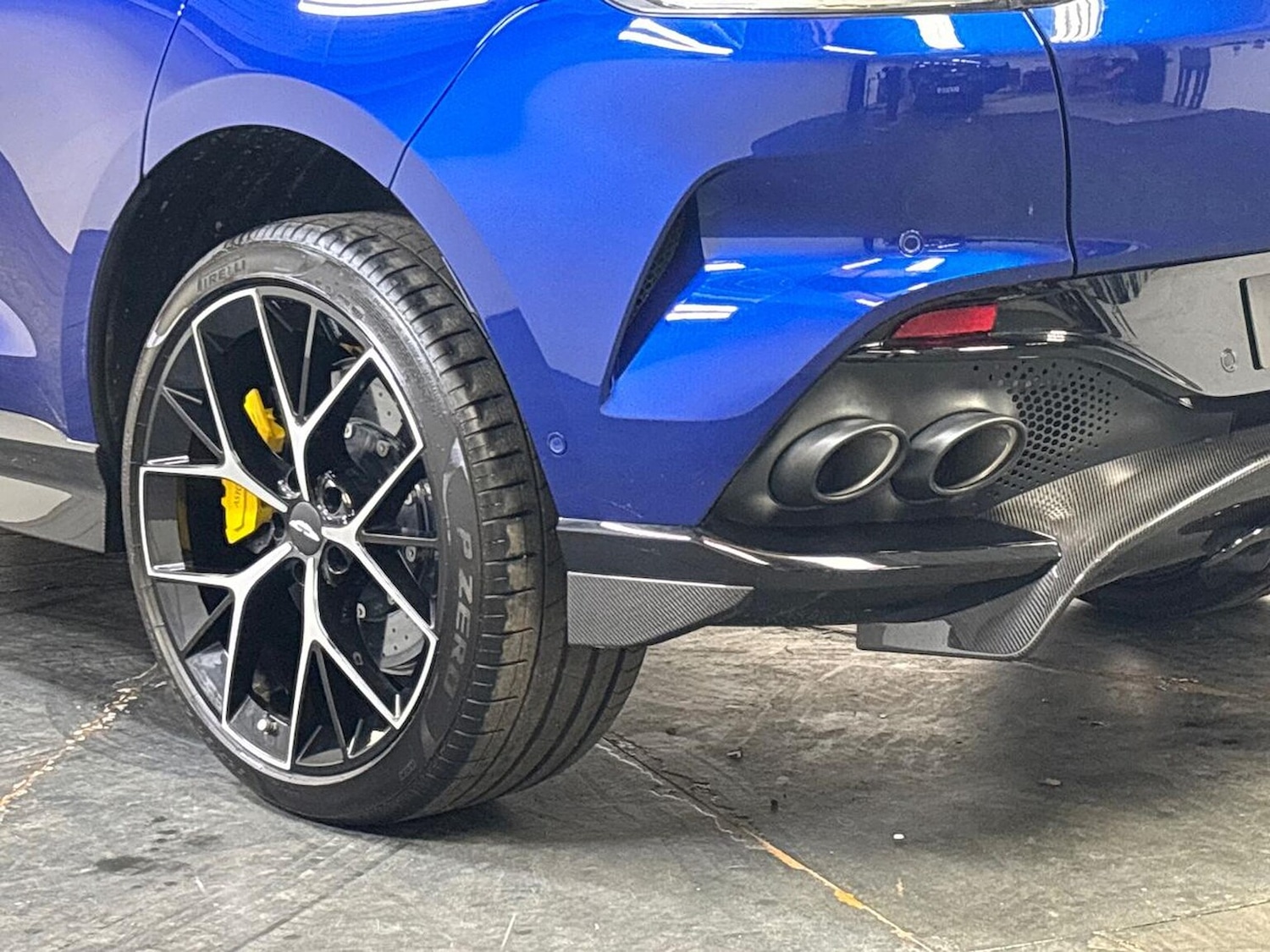 Used Aston Martin DBX 2025 for sale - 77489608: Photo 10