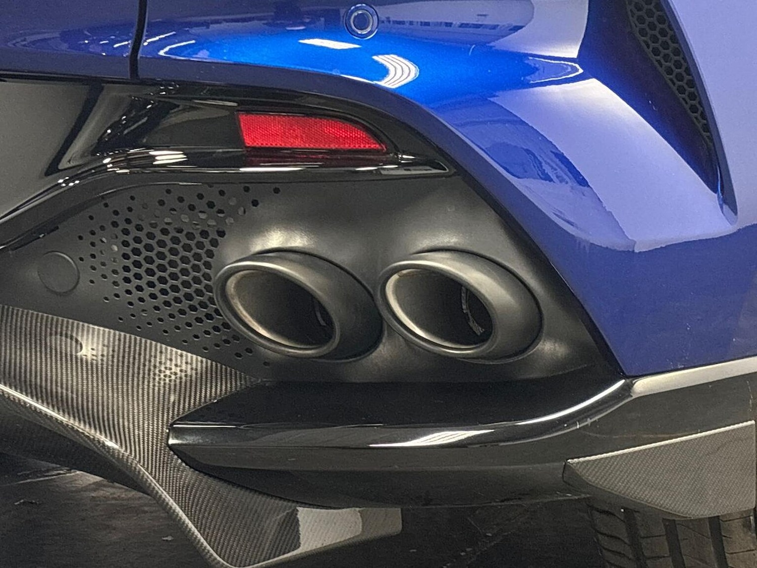 Used Aston Martin DBX 2025 for sale - 77489608: Photo 12