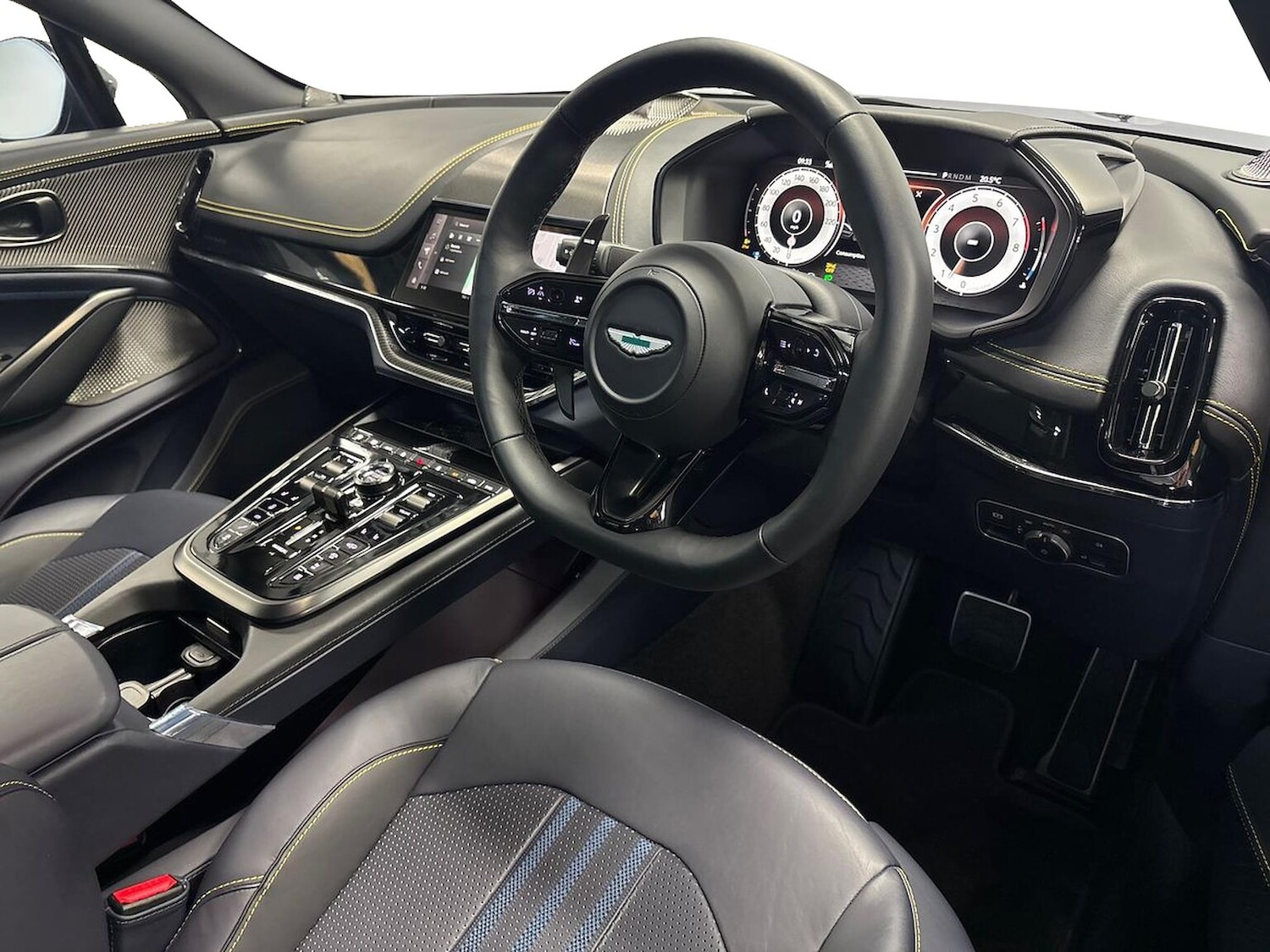 Used Aston Martin DBX 2025 for sale - 77489608: Photo 18