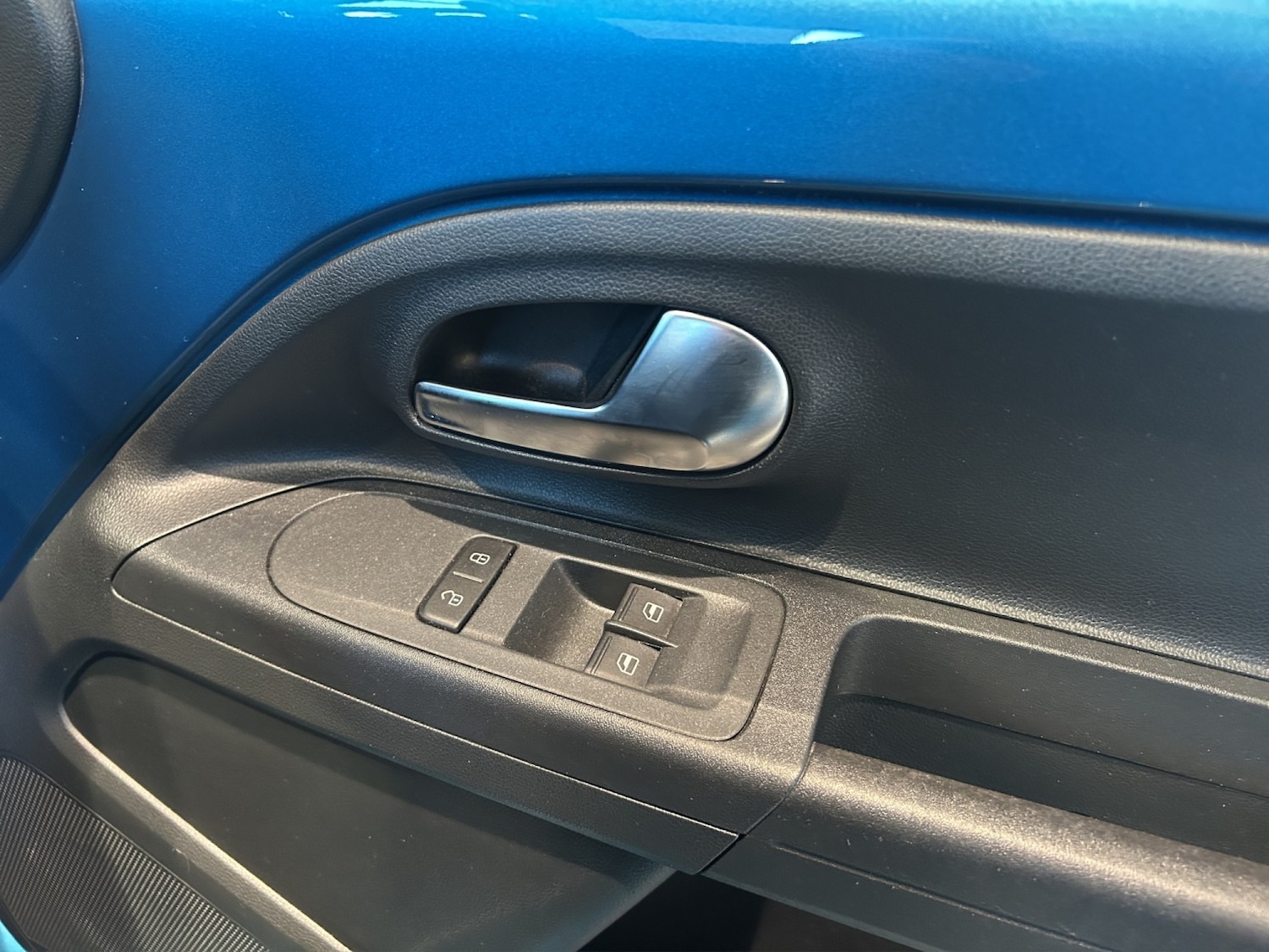 Used Volkswagen up! 2017 for sale - 77721296: Photo 24