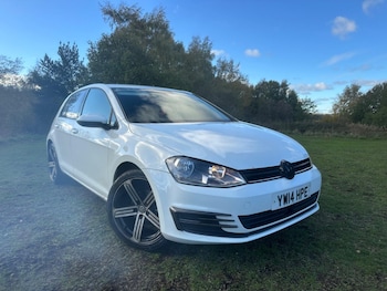 Volkswagen - Golf