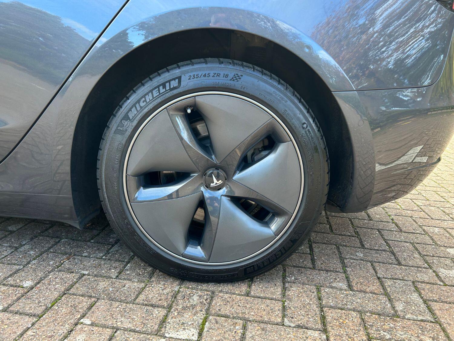 Used Tesla Model 3 2021 for sale - 76107433: Photo 14