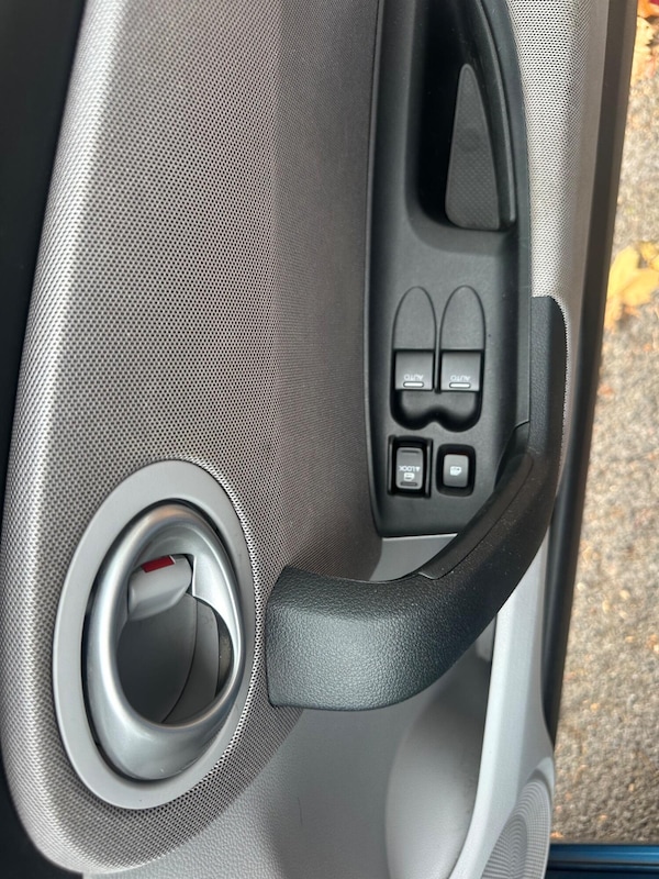 Used Honda CR-Z 2013 for sale - 76314032: Photo 11