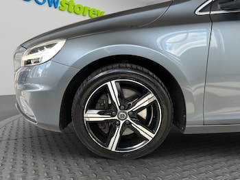 Used Volvo V40 2018 for sale - 78840998: Photo
