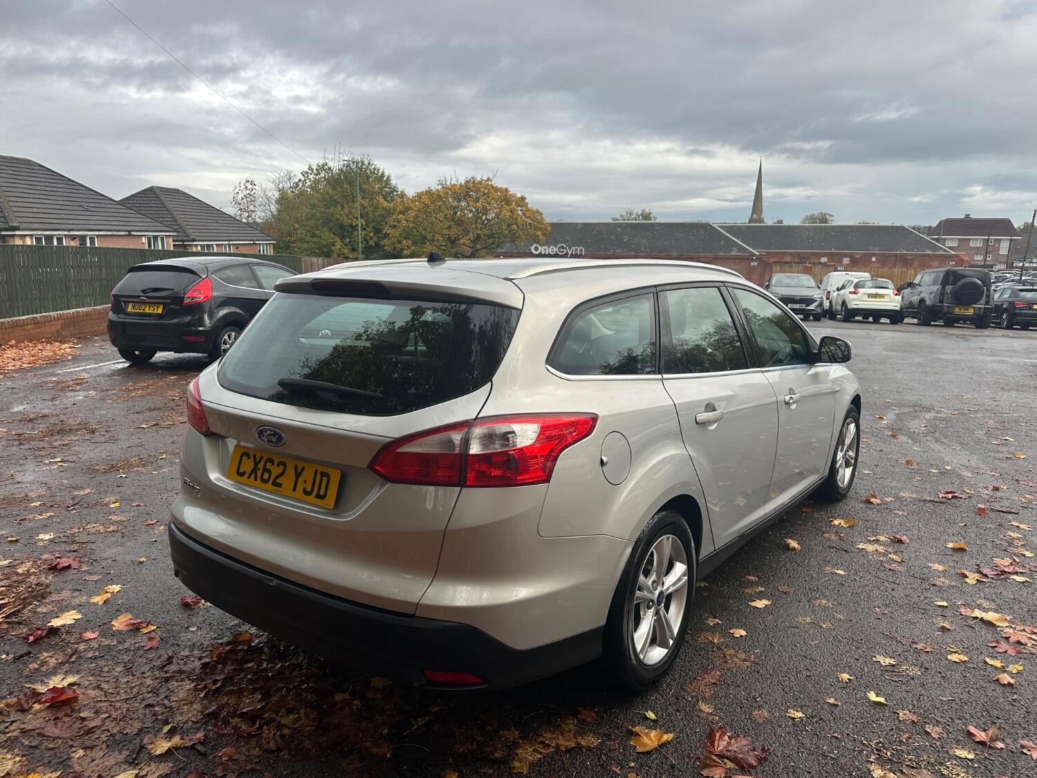 Used Ford Focus 2012 for sale - 76347102: Photo 2