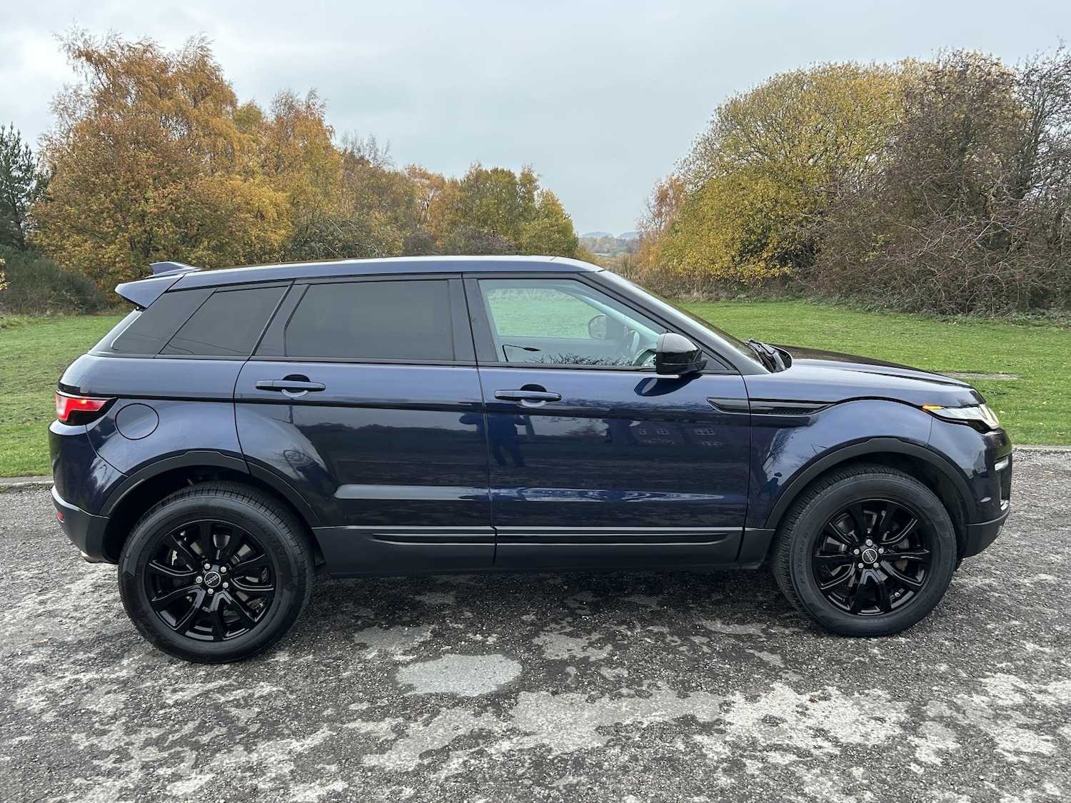 Used Land Rover Range Rover Evoque 2017 for sale - 76510928: Photo 2