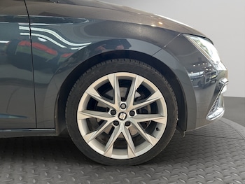 Used SEAT Leon 2019 for sale - 77643703: Photo