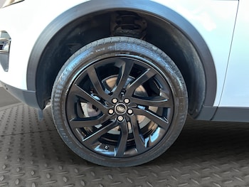 Used Land Rover Discovery Sport 2017 for sale - 78402568: Photo