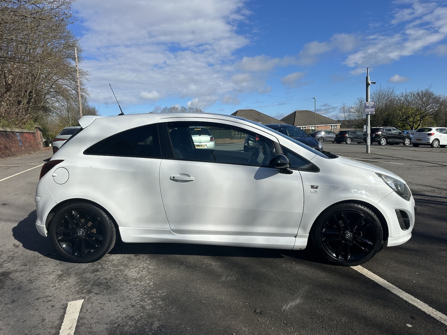 Used Vauxhall Corsa 2014 for sale - 78125225: Photo 2