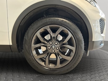Used Land Rover Discovery Sport 2019 for sale - 77558660: Photo