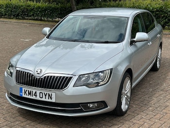 Used Skoda Superb 2014 for sale - 75231475: Photo