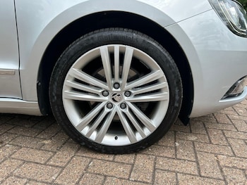 Used Skoda Superb 2014 for sale - 75231475: Photo