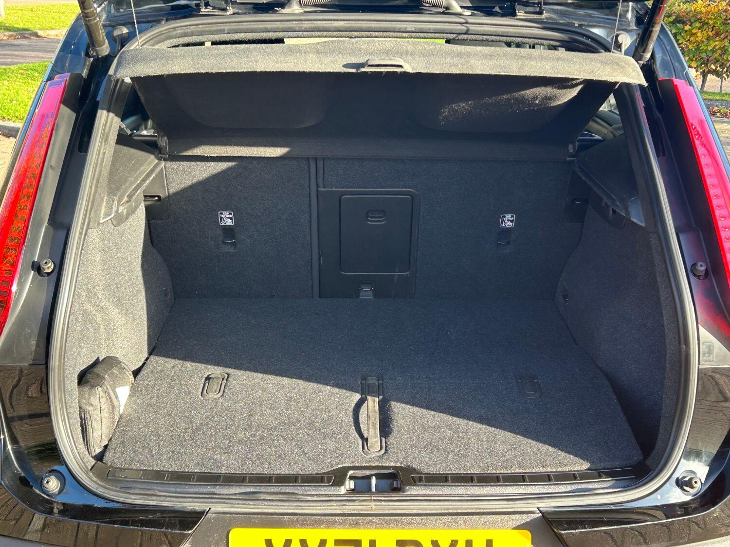 Used Volvo XC40 2021 for sale - 76334769: Photo 11