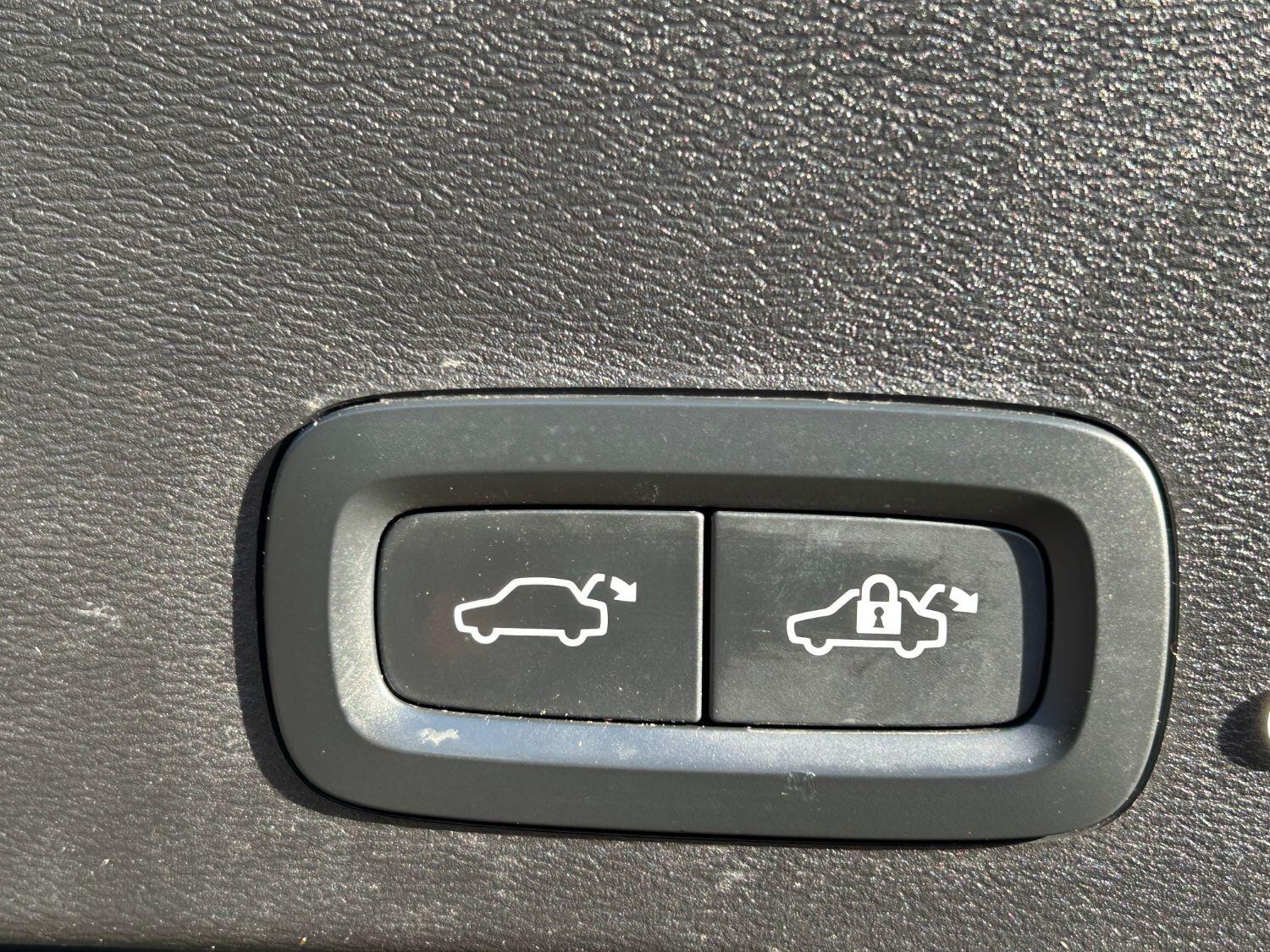 Used Volvo XC40 2021 for sale - 76334769: Photo 12