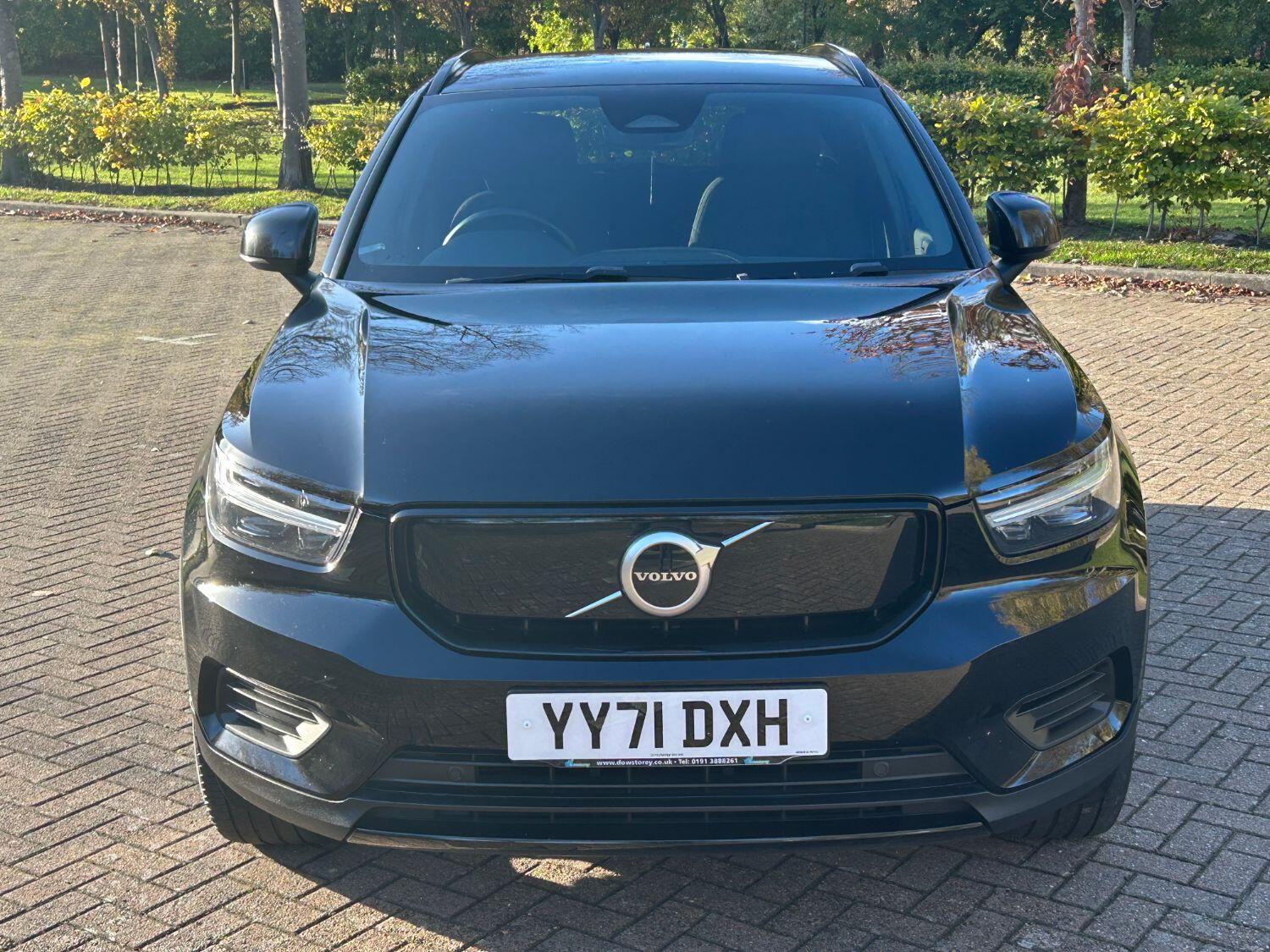 Used Volvo XC40 2021 for sale - 76334769: Photo 2