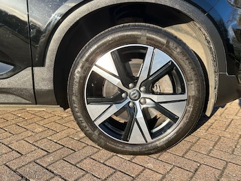 Used Volvo XC40 2021 for sale - 76334769: Photo