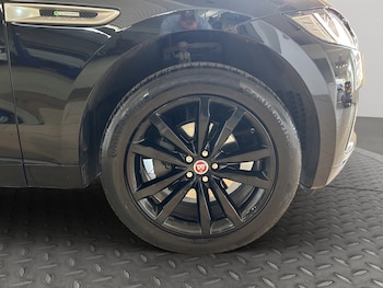 Used Jaguar F-Pace 2017 for sale - 78018341: Photo