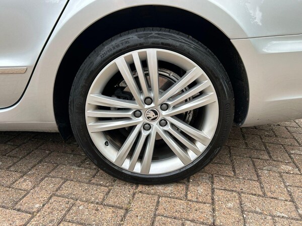 Used Skoda Superb 2014 for sale - 75718329: Photo 14
