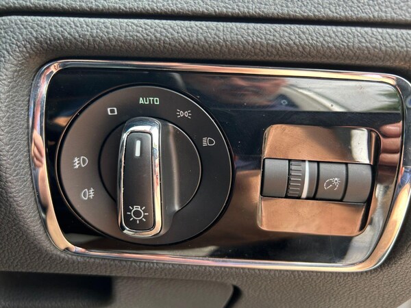 Used Skoda Superb 2014 for sale - 75718329: Photo 19