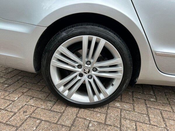 Used Skoda Superb 2014 for sale - 75718329: Photo 8