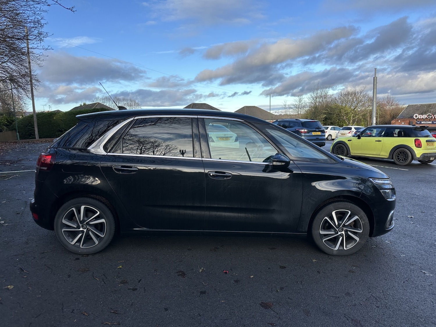 Used Citroen C4 Picasso 2017 for sale - 76666078: Photo 2