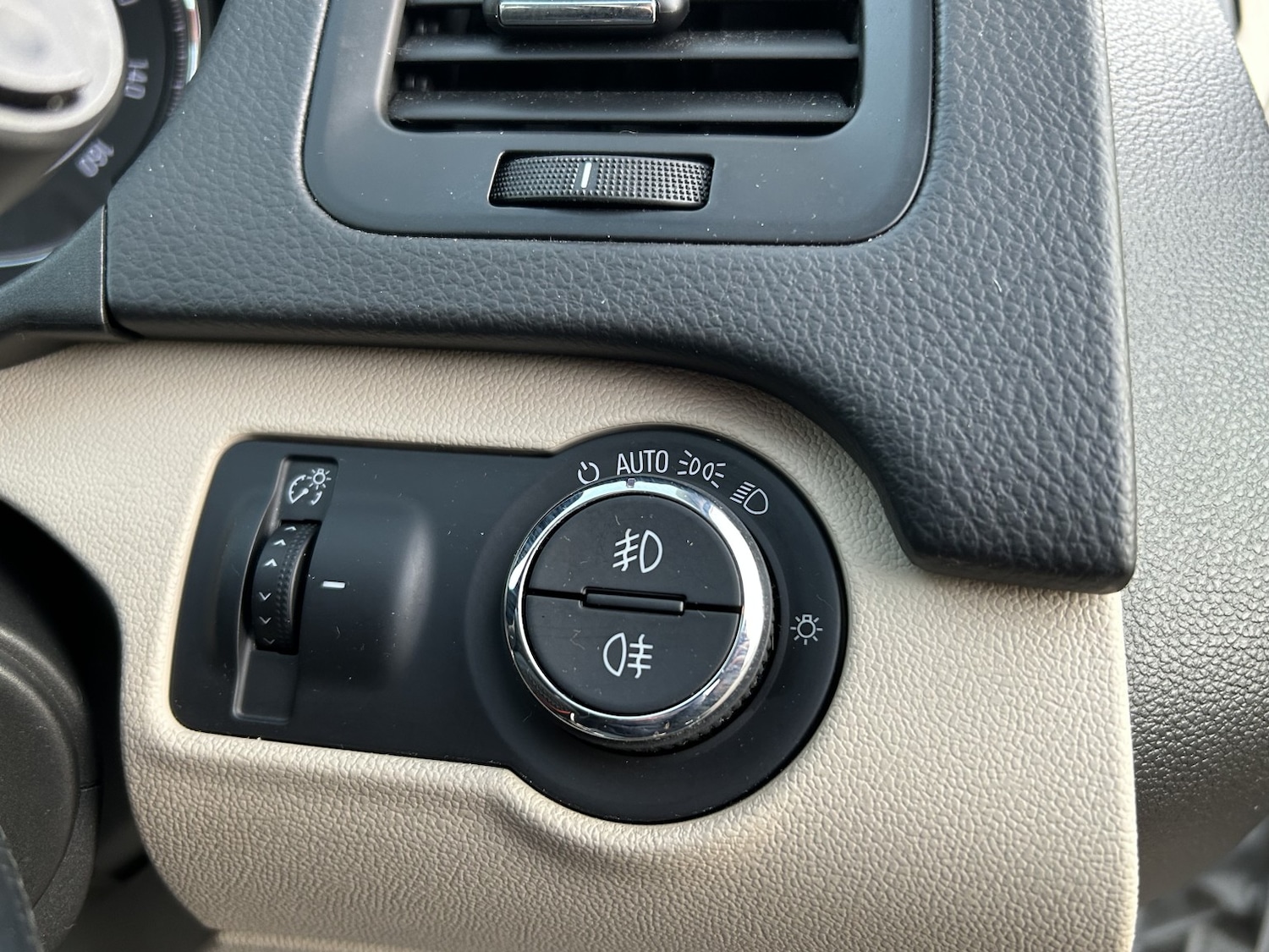 Used Vauxhall Insignia 2014 for sale - 76910985: Photo 19