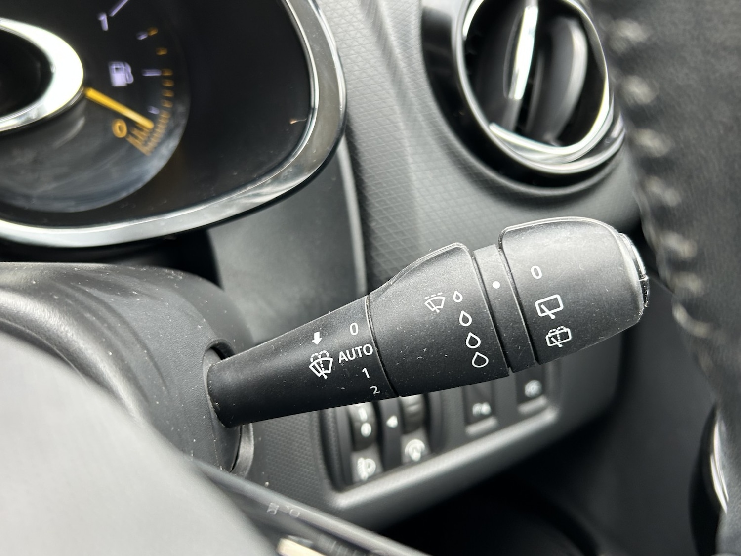 Used Renault Clio 2014 for sale - 76611404: Photo 24