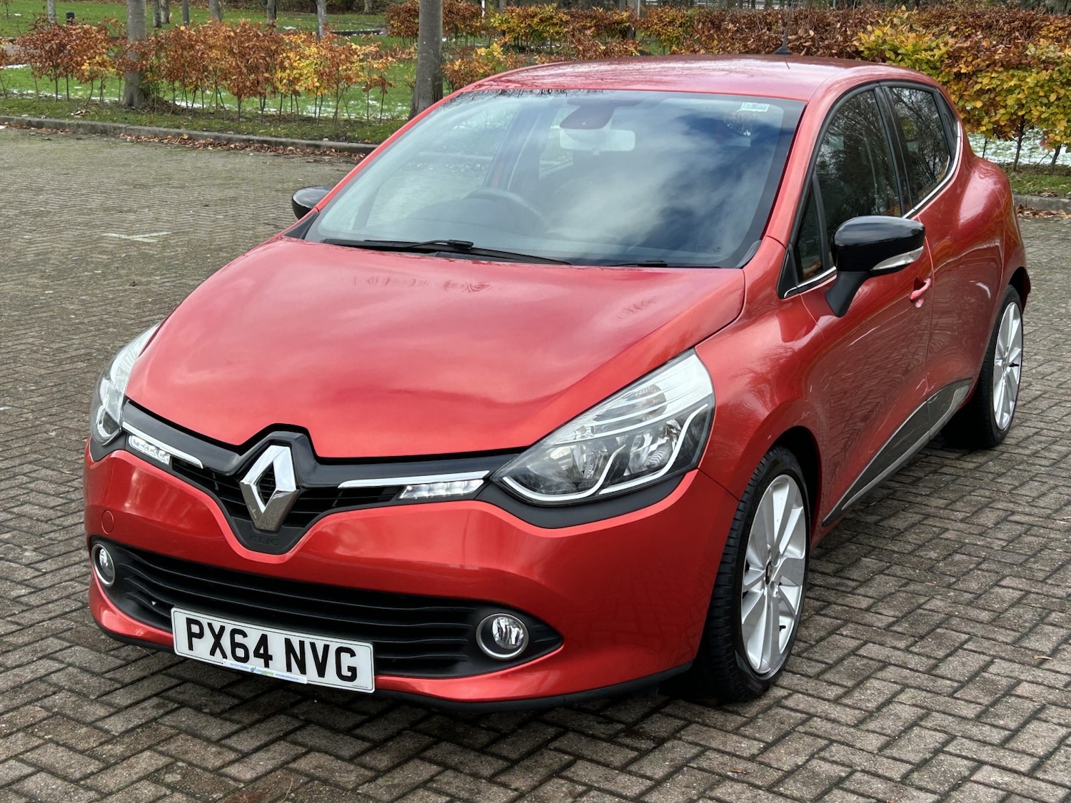 Used Renault Clio 2014 for sale - 76611404: Photo 3