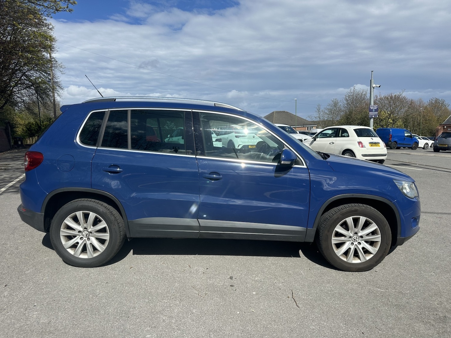 Used Volkswagen Tiguan 2010 for sale - 78213528: Photo 2