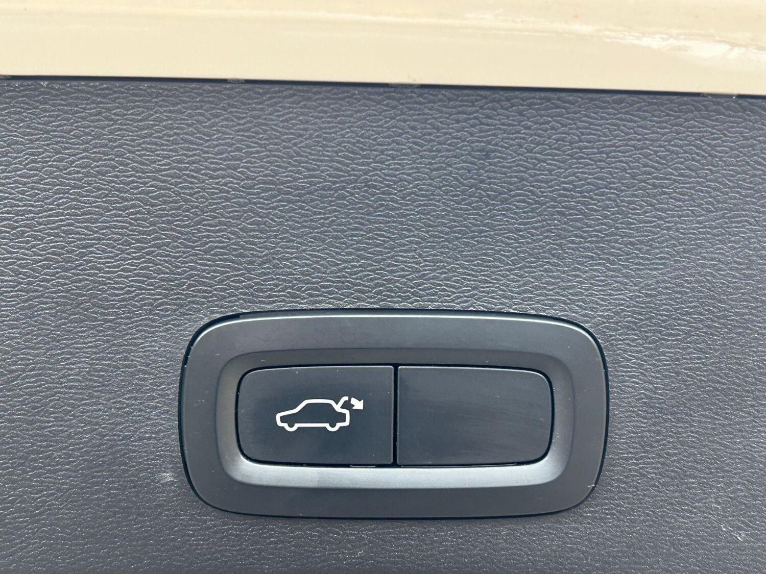 Used Volvo XC40 2019 for sale - 76281399: Photo 12