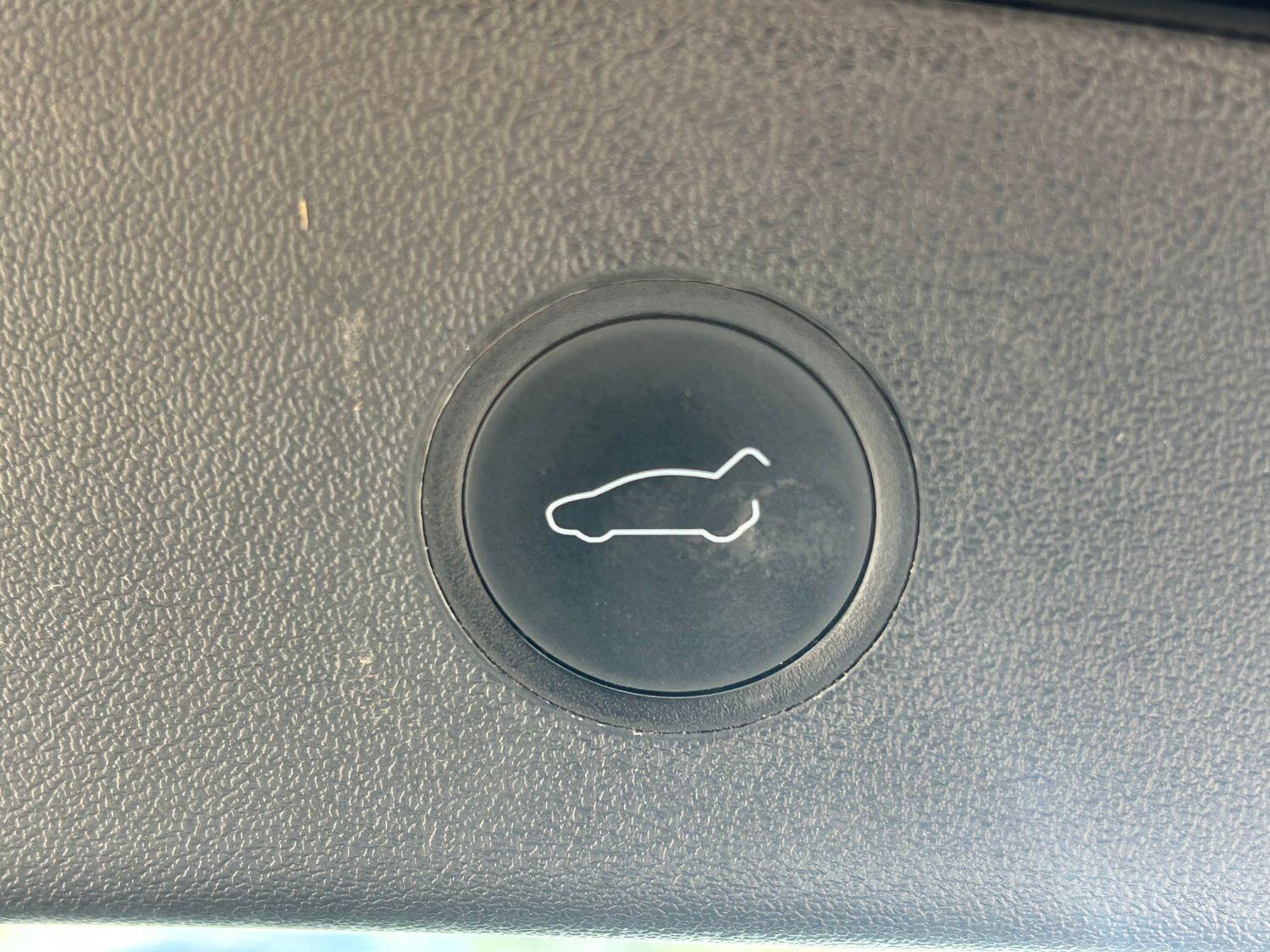 Used Tesla Model 3 2021 for sale - 76605840: Photo 12