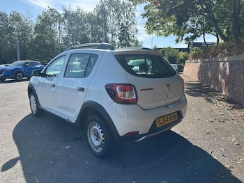 Used Dacia Sandero Stepway 2014 for sale - 75898830: Photo