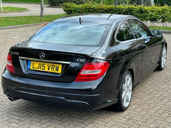 Used Mercedes-Benz C-Class 2015 for sale - 76246124: Photo 4