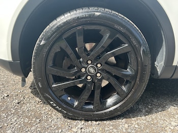 Used Land Rover Discovery Sport 2018 for sale - 78621178: Photo