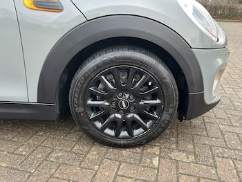 Used MINI Hatch 2017 for sale - 76982739: Photo