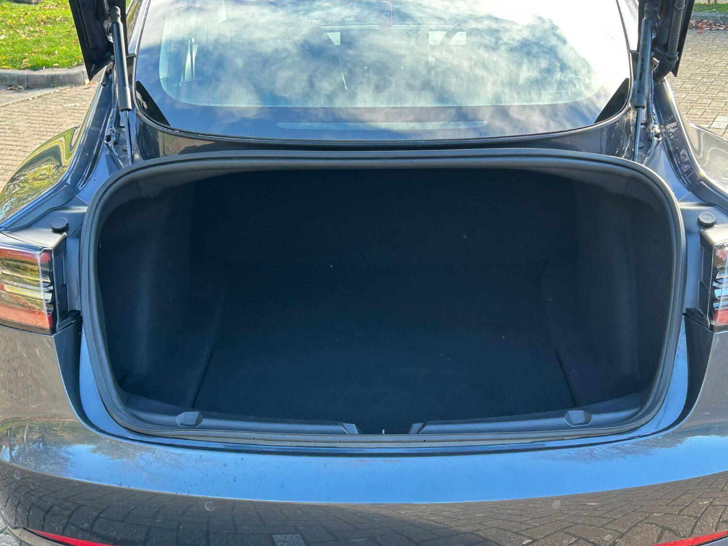 Used Tesla Model 3 2020 for sale - 76369248: Photo 11