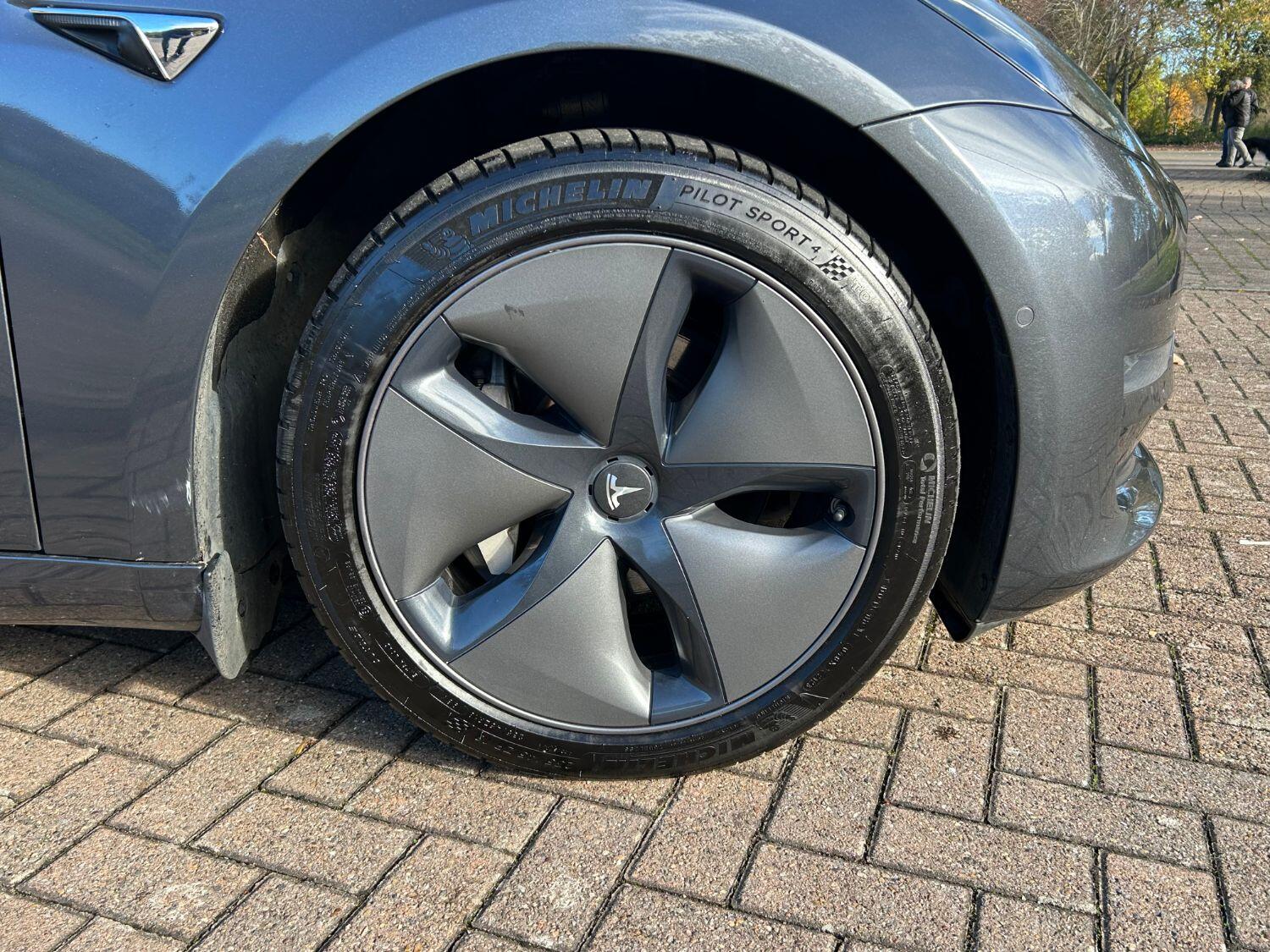 Used Tesla Model 3 2020 for sale - 76369248: Photo 4