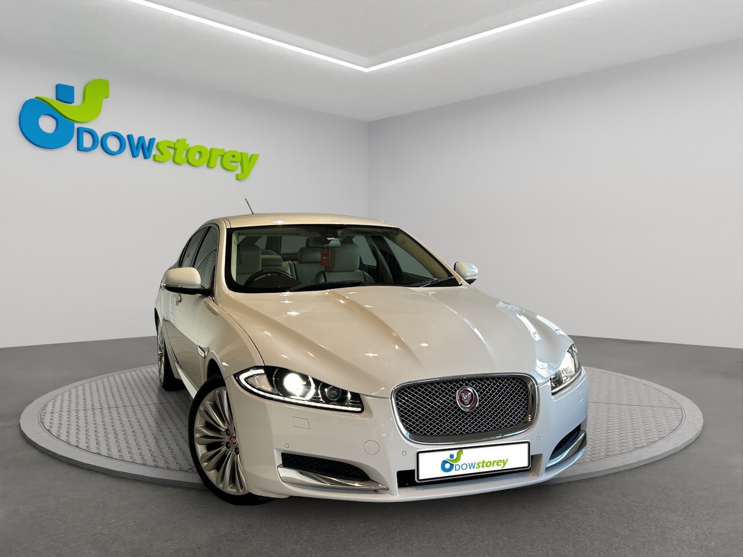 Used Jaguar XF 2014 for sale - 78018305: Photo 1