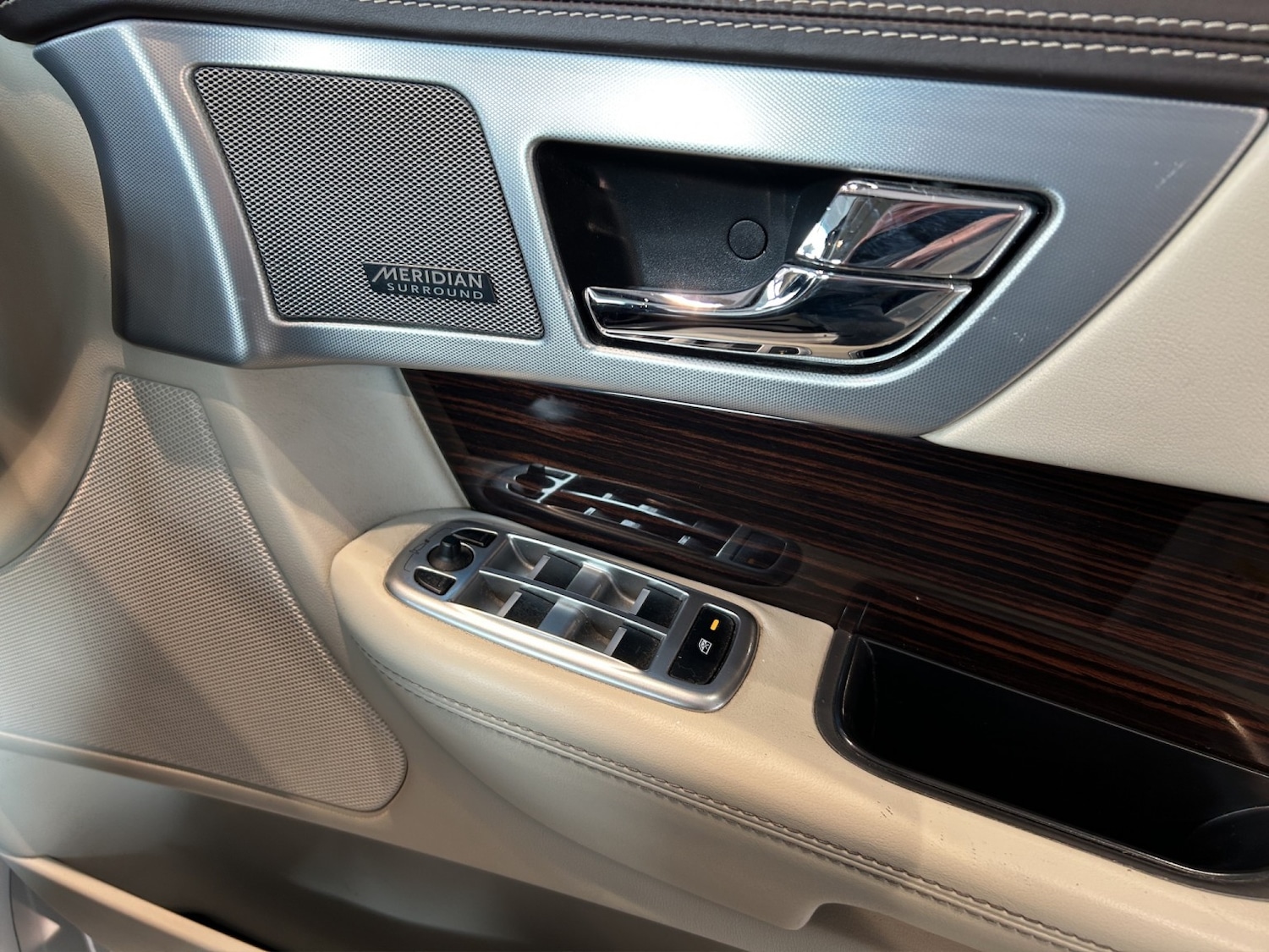 Used Jaguar XF 2014 for sale - 78018305: Photo 13