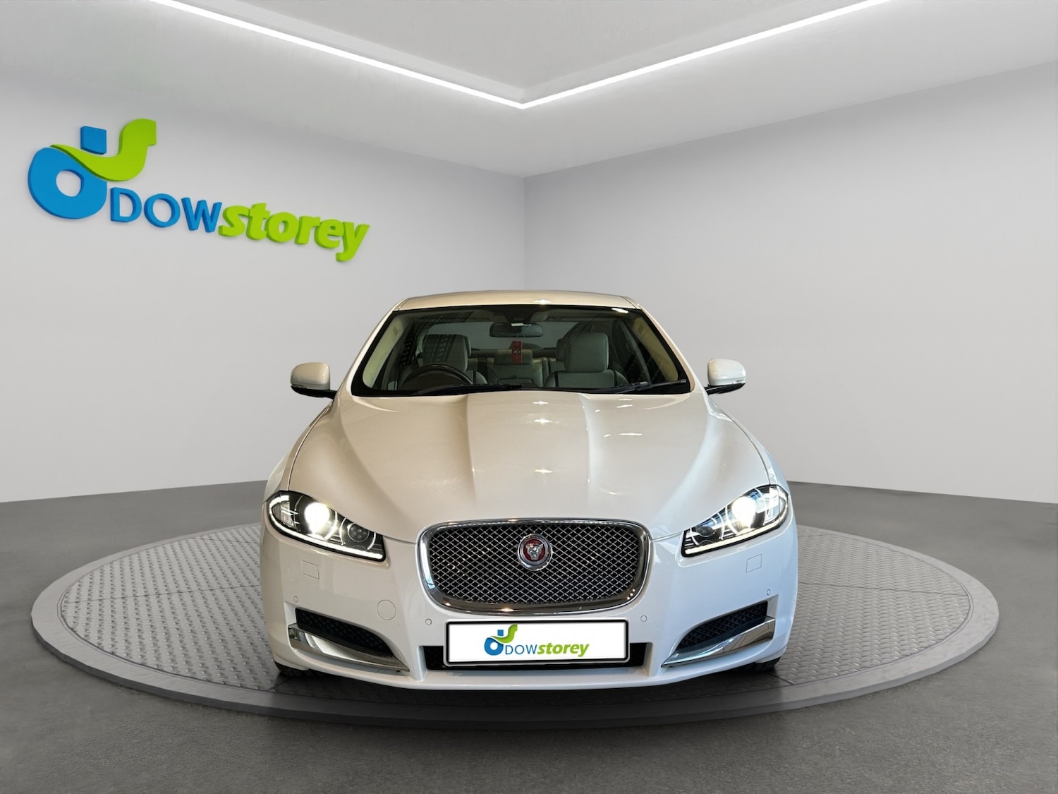Used Jaguar XF 2014 for sale - 78018305: Photo 2