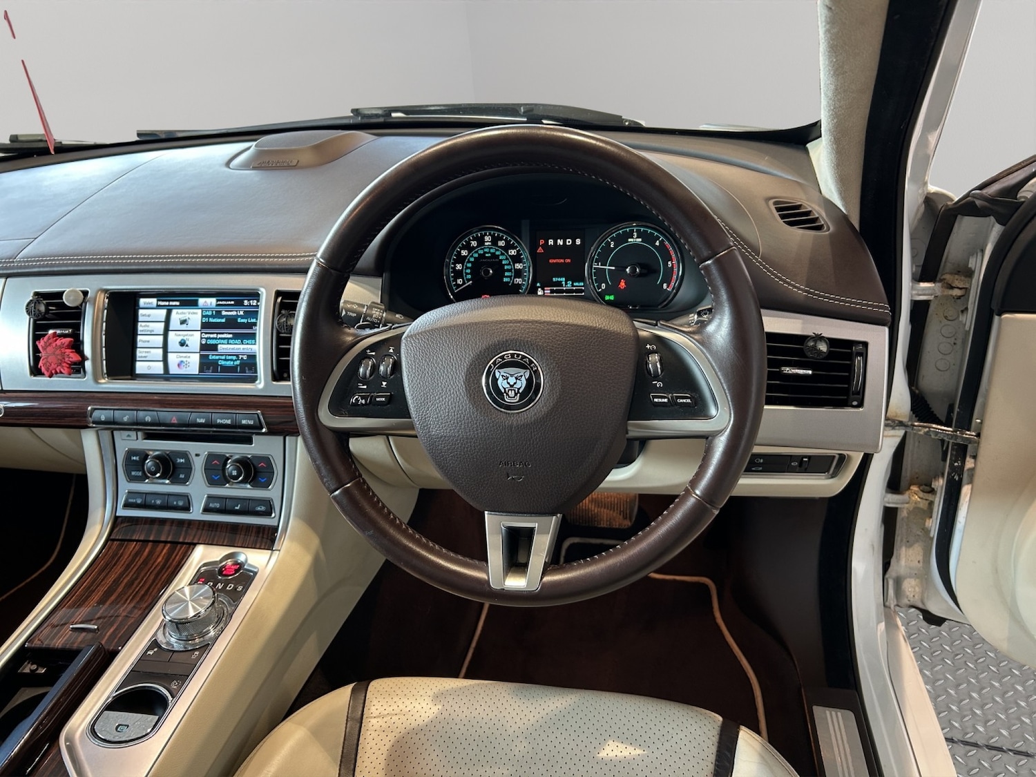 Used Jaguar XF 2014 for sale - 78018305: Photo 24