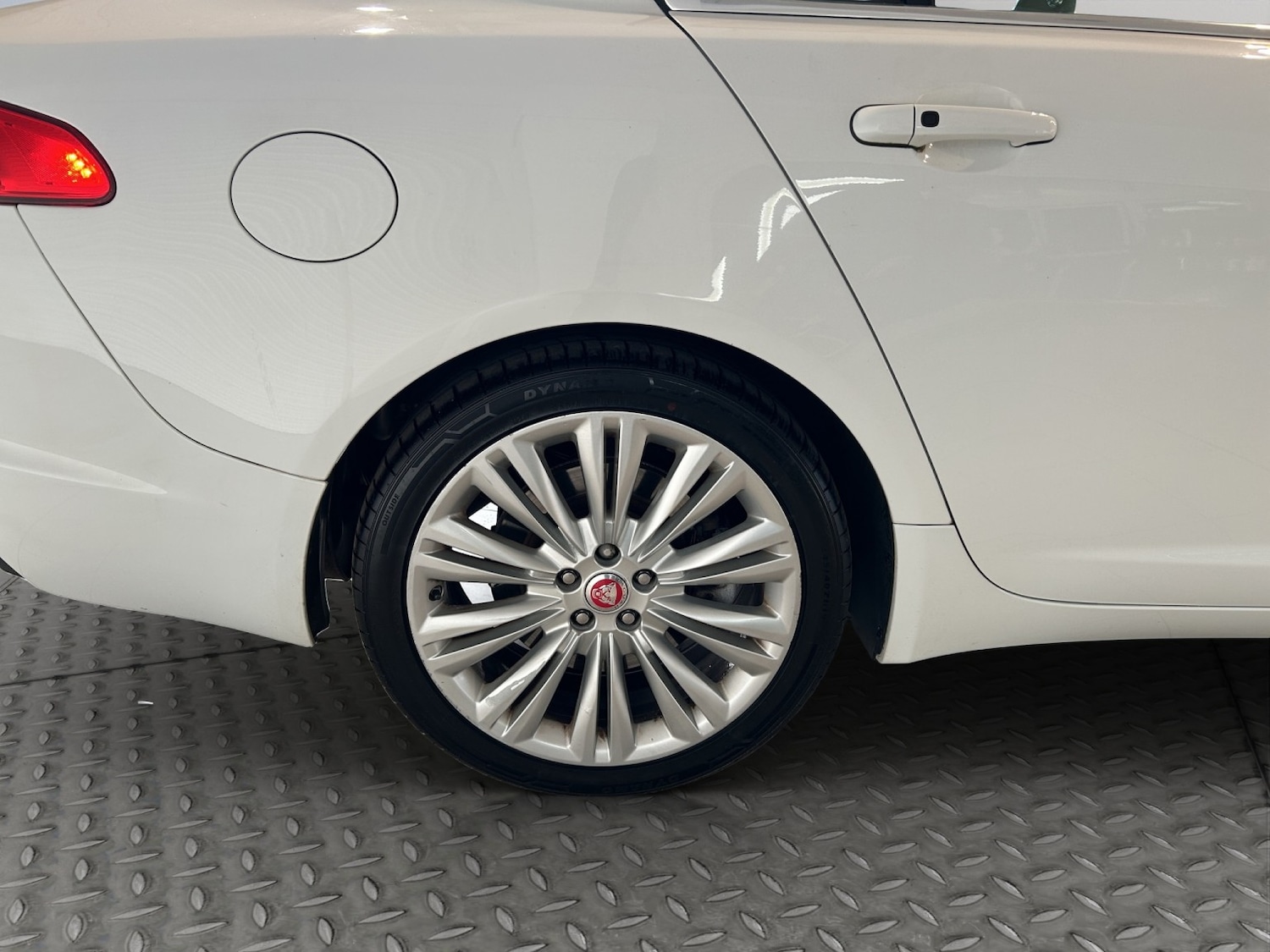 Used Jaguar XF 2014 for sale - 78018305: Photo 8