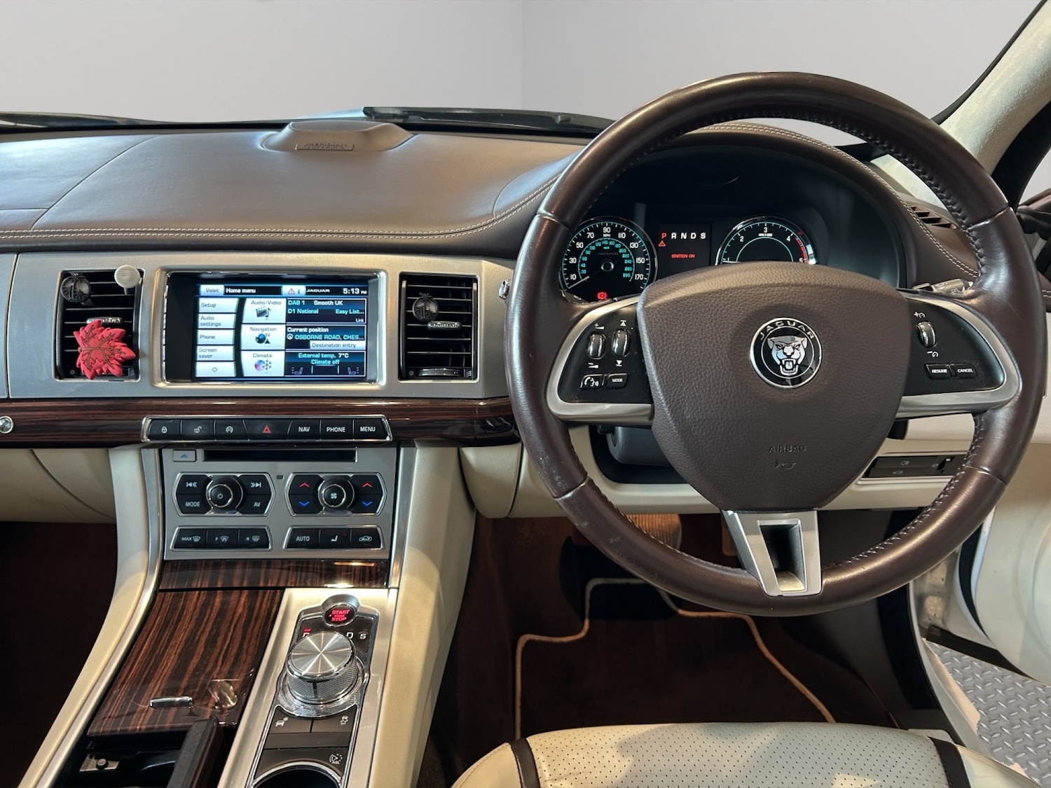 Used Jaguar XF 2014 for sale - 78018305: Photo 9