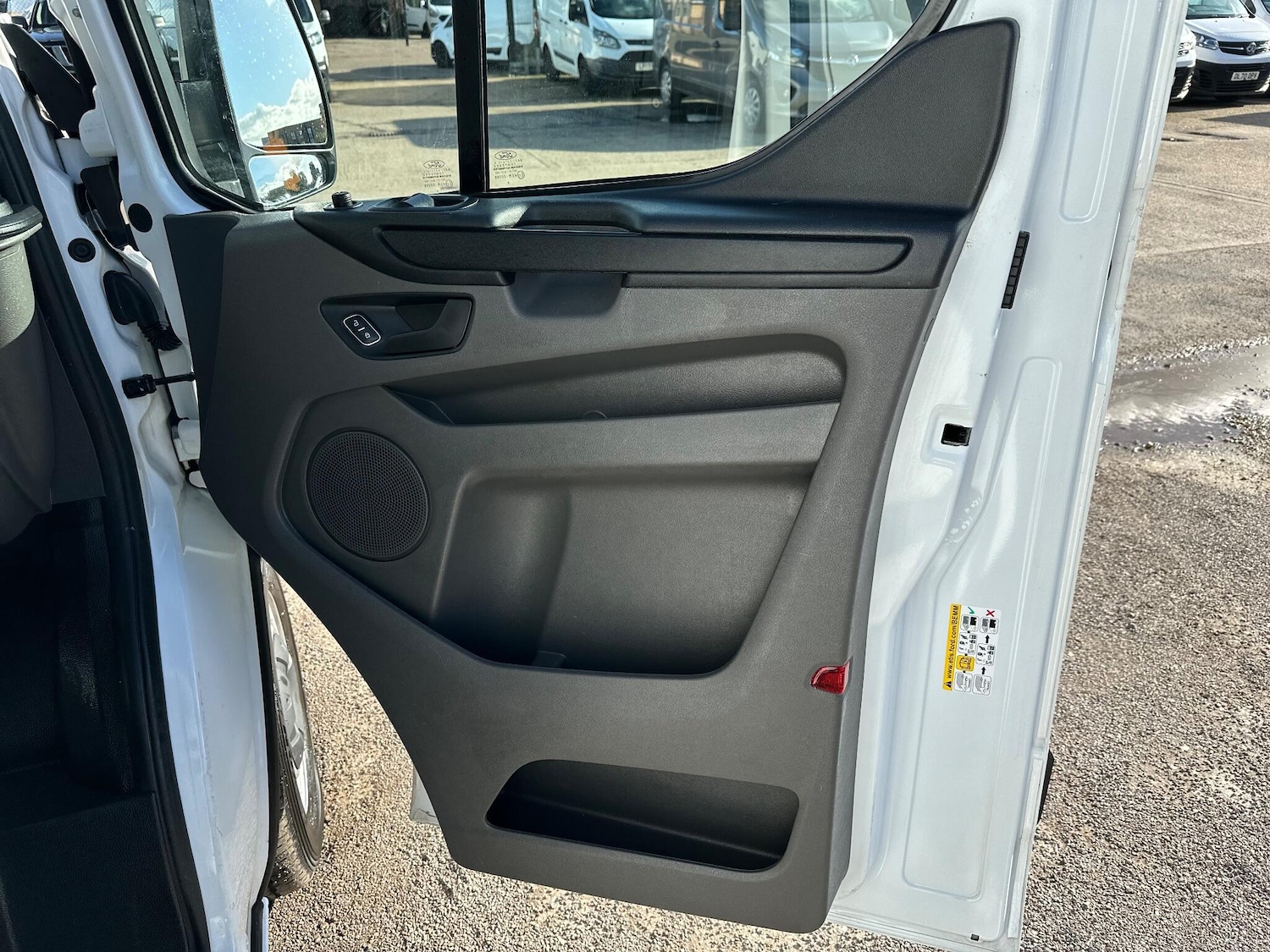 Used Ford Transit Custom 2020 for sale - 76440914: Photo 32