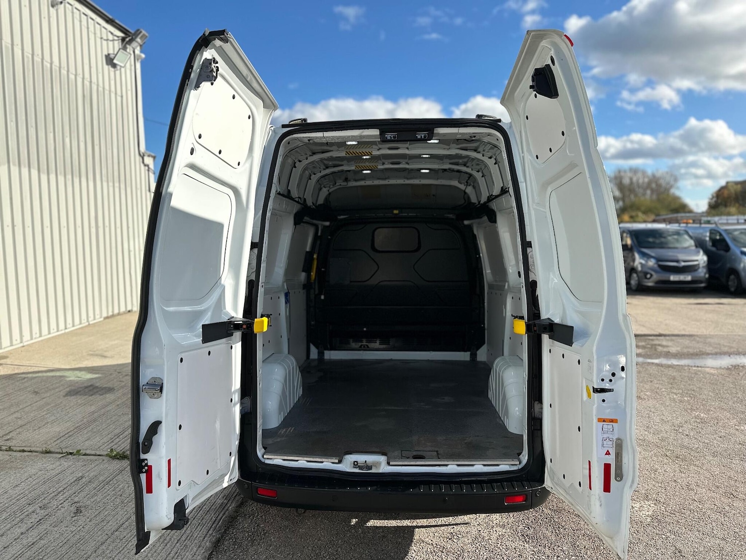 Used Ford Transit Custom 2020 for sale - 76440914: Photo 45