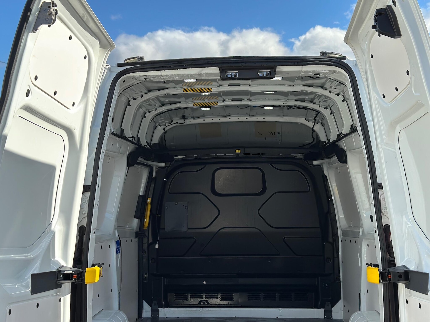 Used Ford Transit Custom 2020 for sale - 76440914: Photo 46