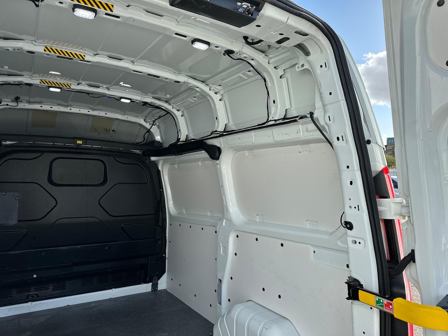 Used Ford Transit Custom 2020 for sale - 76440914: Photo 47