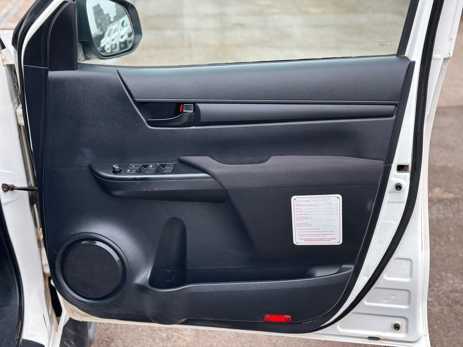 Used Toyota Hilux for sale - 77808147: Photo 29