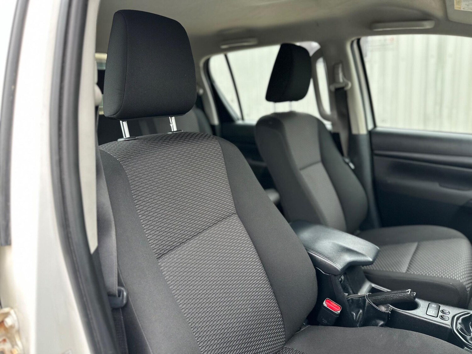 Used Toyota Hilux for sale - 77808147: Photo 33